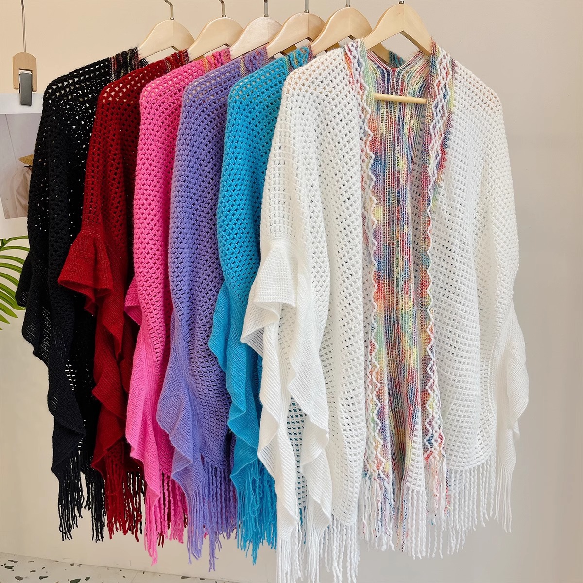 Nuevo chal de mujer, tiras de color, suéter de punto, foto de viaje, capa étnica de todo fósforo, capa de todo fósforo, viaje