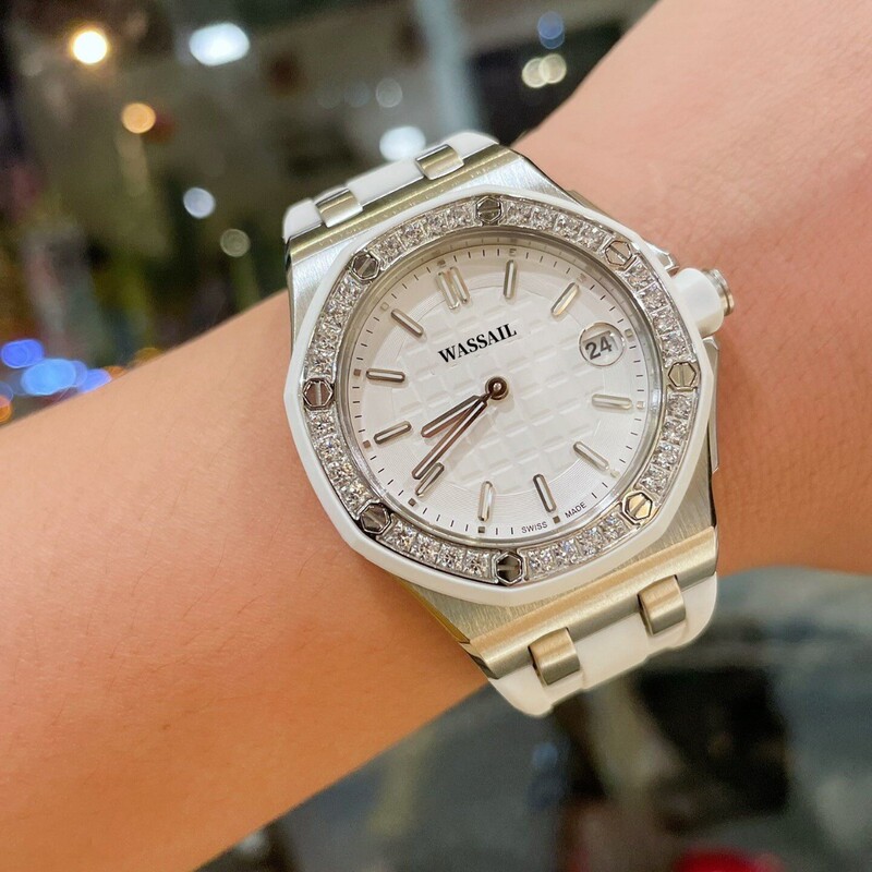 Exquisite Aijia AP rubber Royal oak quartz women's watch fashion personality sapphire diamond ring watch wholesale Exquisite Aijia AP rubber Royal oak quartz women's watch fashion personality sapphire diamond ring watch wholesale