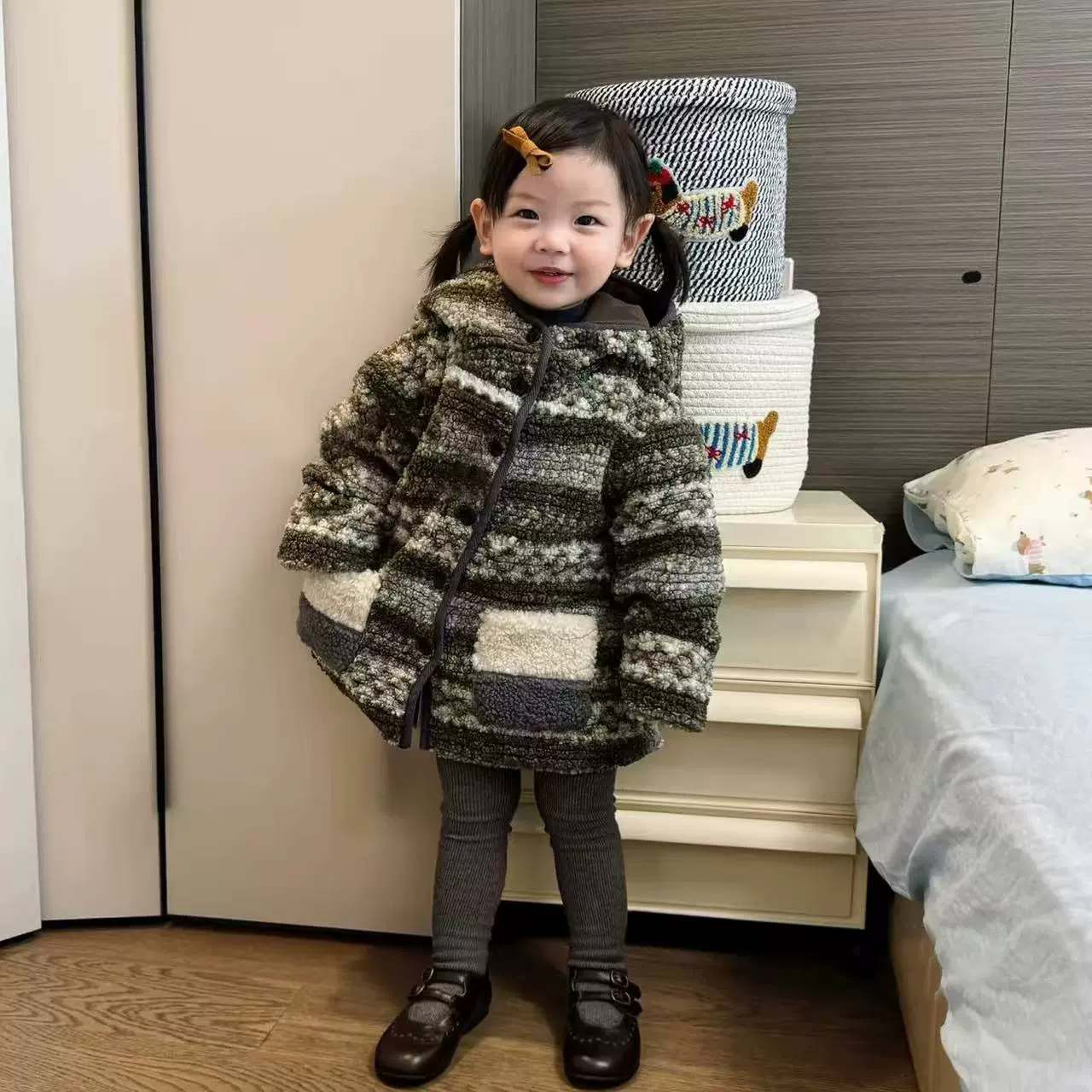 女童羊羔绒保暖棉衣外套2025冬季儿童软糯加厚精灵帽中长款棉袄潮