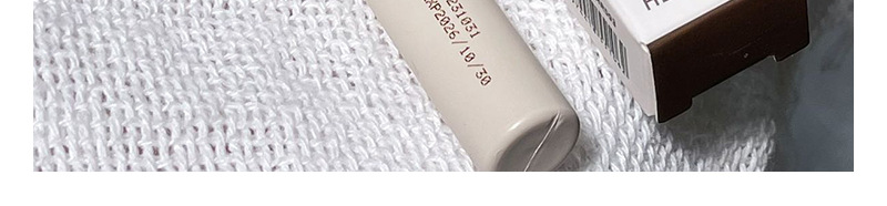 HERORANG's natural and ingenious eyebrow dyeing cream makes each eyebrow distinct and naturally three-dimensional. Wild eyebrows are long-lasting and less likely to smudge across borders undefined
