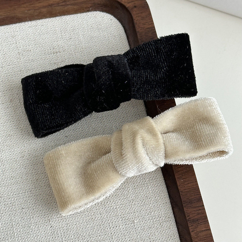 Fermaglio per capelli con fiocco in velluto stile francese_voghion.com