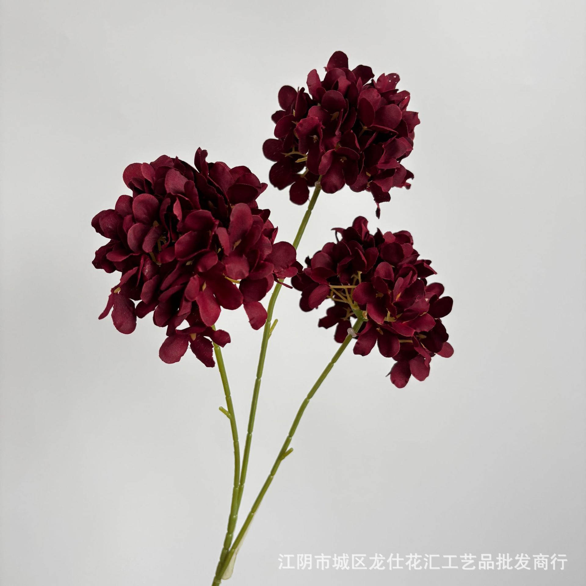 3 헤드 미니 블랙과 레드