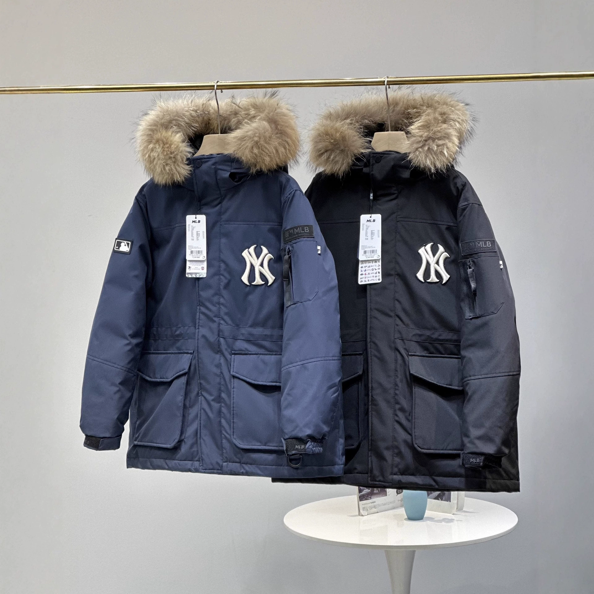 高版本MLB男女百搭连帽羽绒服大毛领 情侣中长款加厚防水工装外套