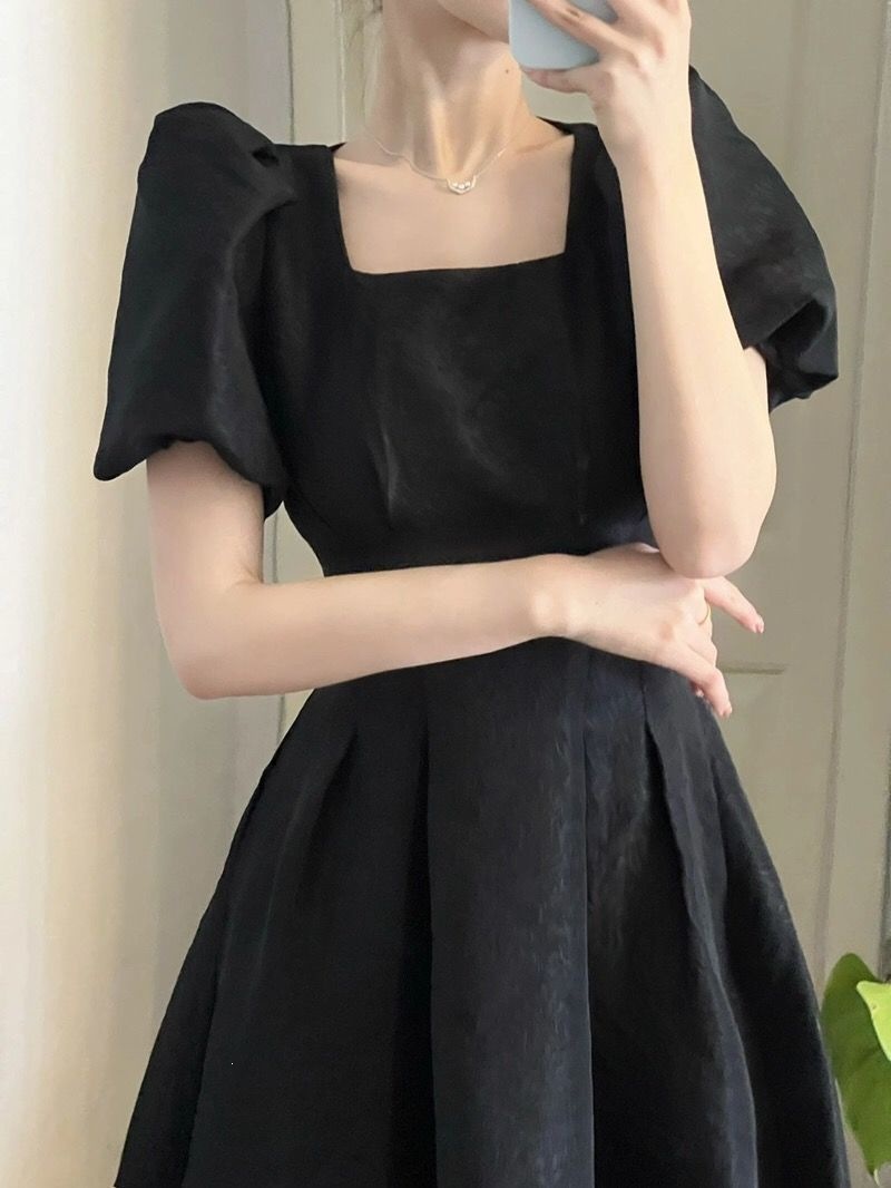 Váy maxi nữ cổ vuông tay phồng chất liệu jacquard hoa nổi, thiết kế xòe rộng thanh lịch — màu đen, màu trắng chi tiết 8