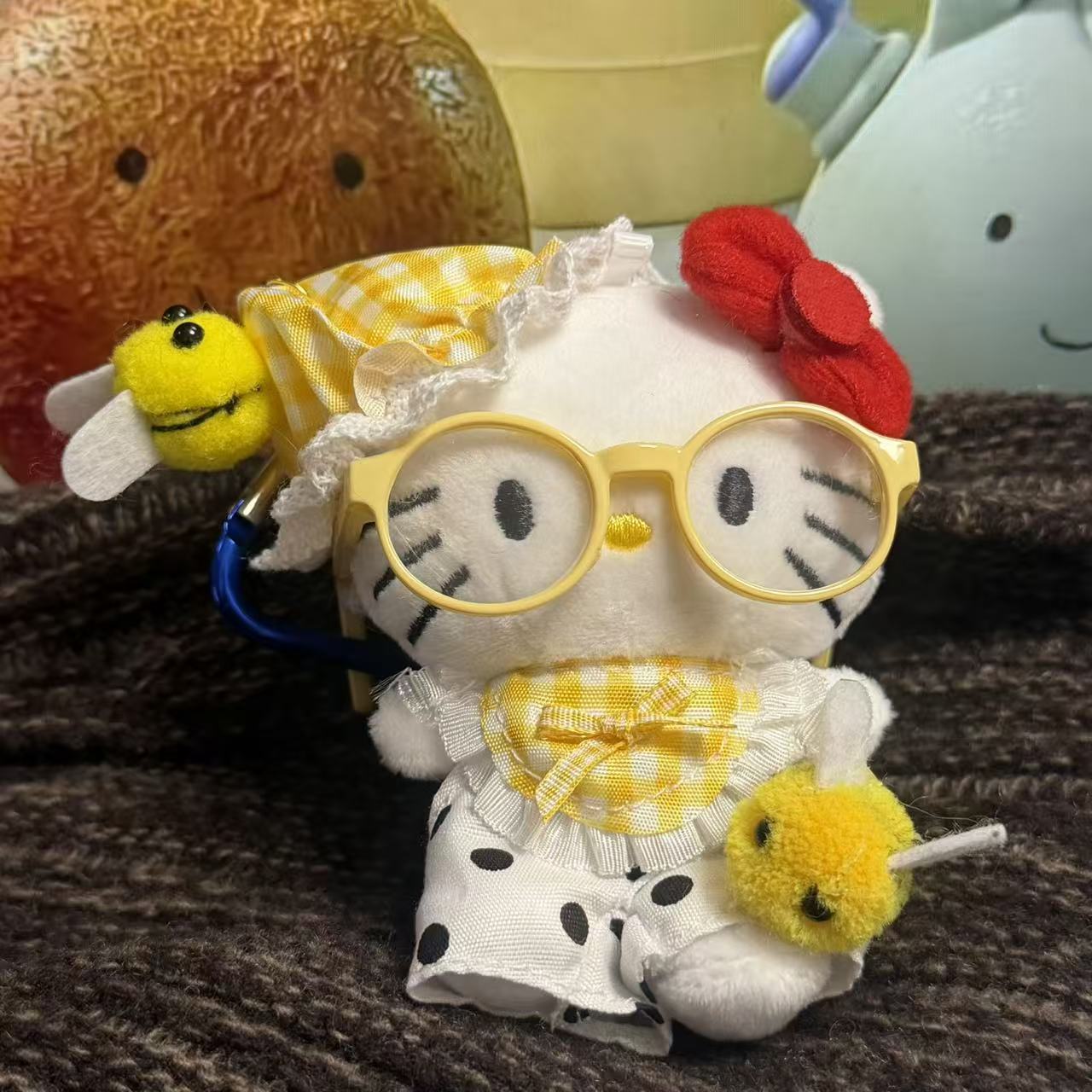 黒麦わら帽子キティ帽子ベビーペンダントラブバックル人形人形かわいいヘップバーンスタイルペンダントキーホルダー