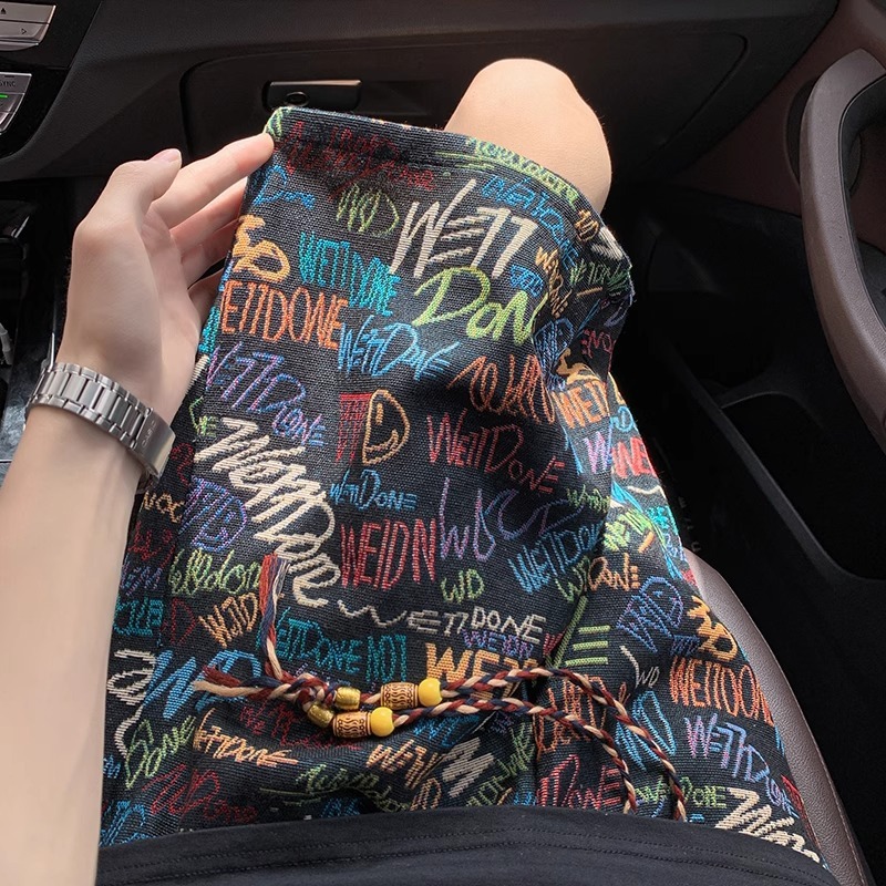 Retro Graffiti Knitted Shorts For Men Loose Summer Beach Pants_voghion.com