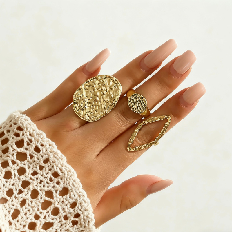 Sparkling Designer Ring For Women, Sleek And Comfortable Jewelry_voghion.com