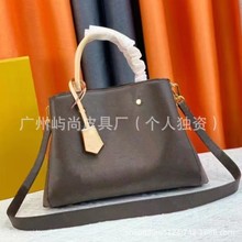 �羳�������������������ذ��ϻ�׃ɫ��Ƥб�湫�İ���Ůͬ��