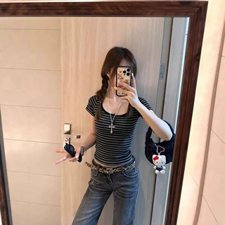 条纹纽扣设计短袖T恤女新款正肩短袖修身设计感美式辣妹上衣夏ins