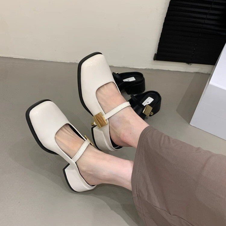 Summer women's slippers