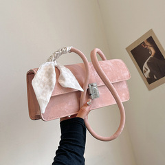 法式小眾包包女士2024新款銀色單肩包今年流行質感腋下法棍包