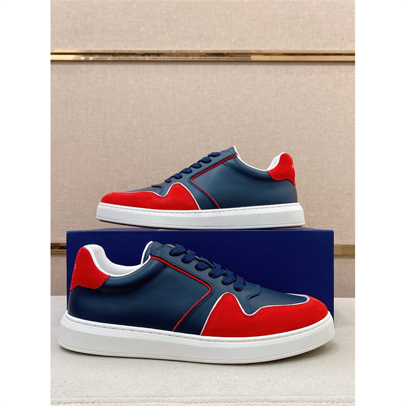 Leather sneakers