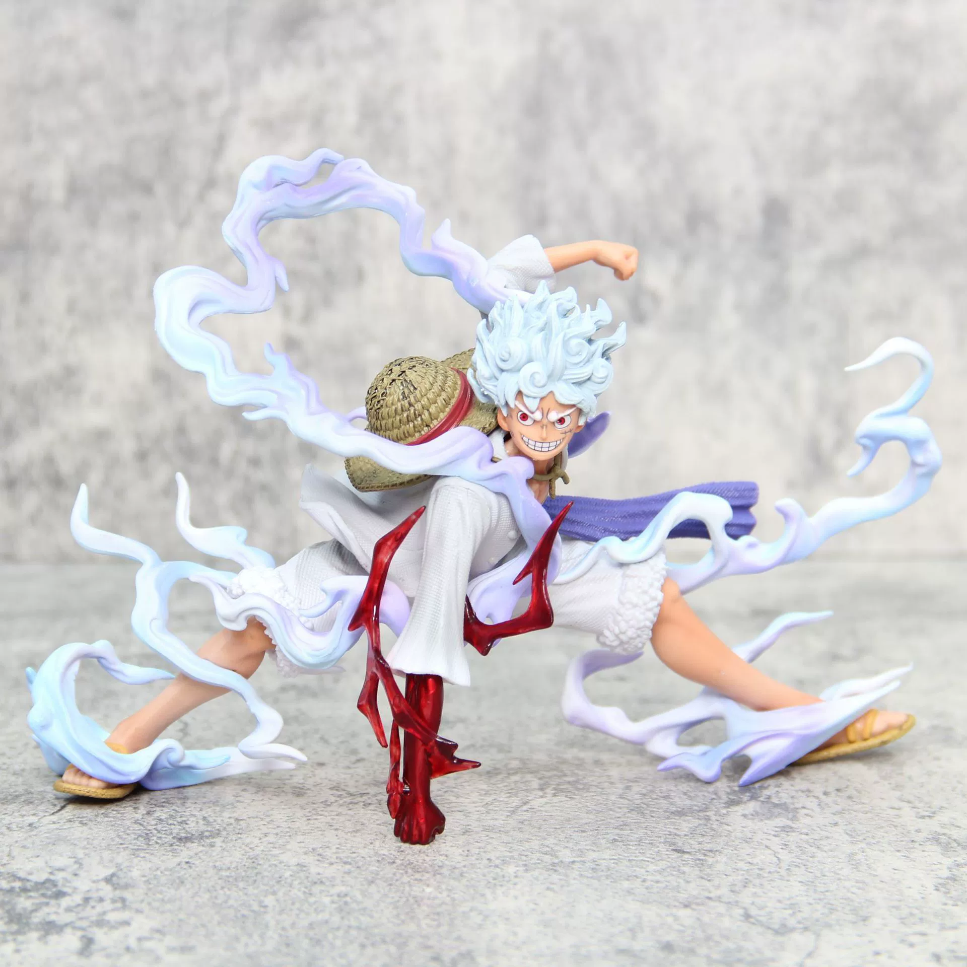 Фигура Ника Лuffy Сидящий молния One Piece noc бросает руки и кулаки Солнце Бог пятая передышка аниме украшения