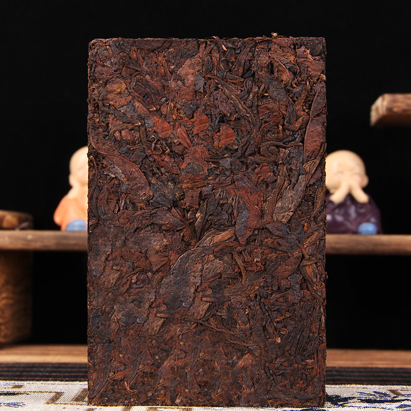 Wholesale Raw Aged Tea Materials Aged Tea Brick Yunnan Pu-erh Tea 250g Brick Tea Ripe Aged Pu-erh