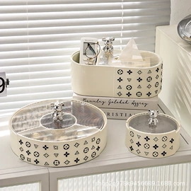 塑料工艺品;厨房用品配件;水果叉