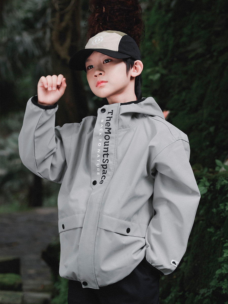 Chaqueta de terciopelo delgada para niños a principios de otoño nuevo chaqueta de asalto caliente para niños al aire libre Casual chaqueta con capuzas de color tierra