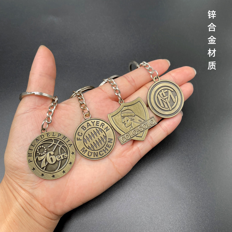 Real Madrid Barcelona Bronze Keychain Zinc Alloy Paris Chelsea Italy Metal Pendant Jewelry Commemorative