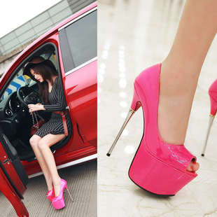 ������Ʒ�W���¿��Ь�ݳ�������̨ҹ��ϵ���@���߸���ˮ̨��Ь