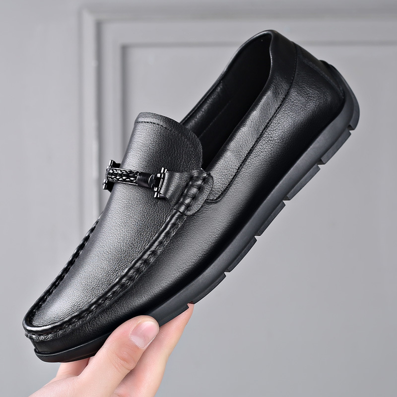 Nuevos zapatos de guisantes de piel de vaca de capa superior zapatos de cuero casuales de los hombres de conducción sin cordones zapatos de cuero genuino de los hombres europeos zapatos de papá suave