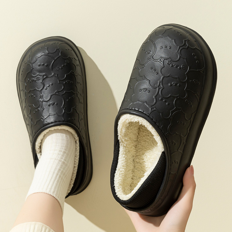 Zapatillas de algodón impermeables para mujeres invierno 2023 nuevo hogar cálido fondo grueso bolsa de confinamiento antideslizante zapatos de tacón de algodón para mujeres