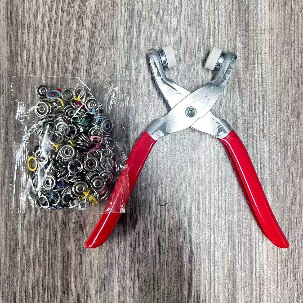 Pasando en el comercio electrónico de cinco dedos hebilla de cobre bebé trepa ropa de botón de acero inoxidable sin costura hebilla de garra ropa infantil DIY botón