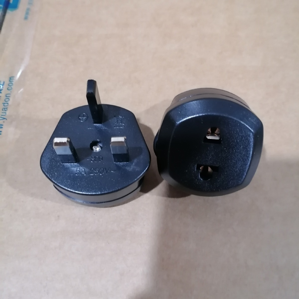 厂家直销YD-800欧式转英式转换插头  巴基斯坦英国爱尔兰转换插座