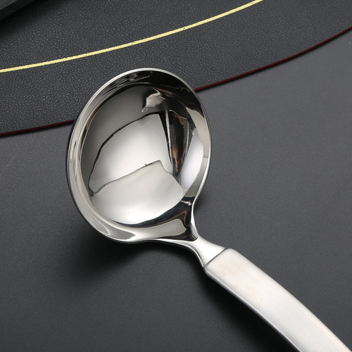 304 stainless steel soup spoon bowl household hot pot scoop long handle divided public spoon soup spoon with hook wholesale