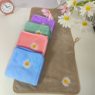 Coral Velvet Towel with Daisy Design for Face Washing, Suitable for Adults, Unisex, Absorbent, Non-Shedding, Skin-Friendly, Quick-Drying