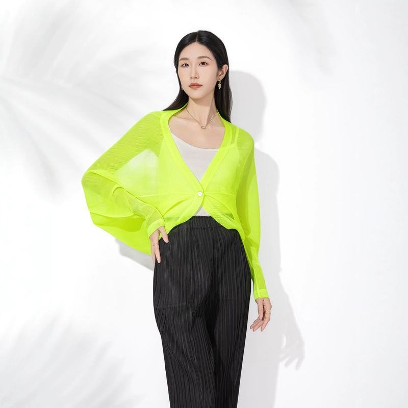 Summer New Style Bright-Colored Thin Knit Cardigan with Single Button, Batwing Sleeves, Loose Fit, Sun Protection, Breathable Short Outerwear