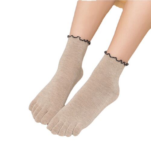 Spring, autumn and winter five-toe socks for women, colorful cotton breathable mid-calf socks, Korean version with lace, sweat-absorbent and cute five-toe split-toe socks
