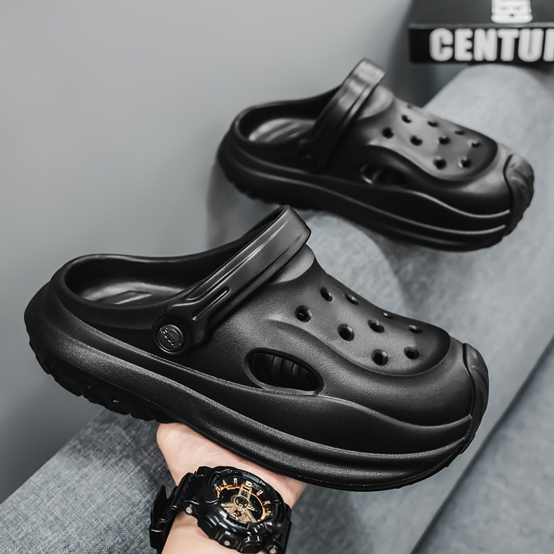 Zapatos con agujeros de suela gruesa para hombre, ropa exterior de verano 2025 nuevas sandalias de playa antideslizantes, zapatillas al aire libre para hombres