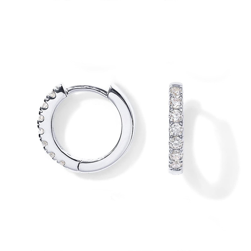 Nicho de moda transfronteriza sensación de diseño de cobre chapado en oro real perfiles redondos de alta calidad sensación de lujo ligero pendientes de mujer venta directa