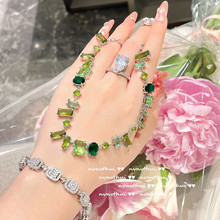 湖光水影孔雀绿不规则宝石项链 设计师 镀18K金彩宝渐变锆石颈链