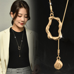 Fresh and sweet simple necklace women geometric tassel light luxury pull long sweater chain clavicle chain Accessories Wholesale