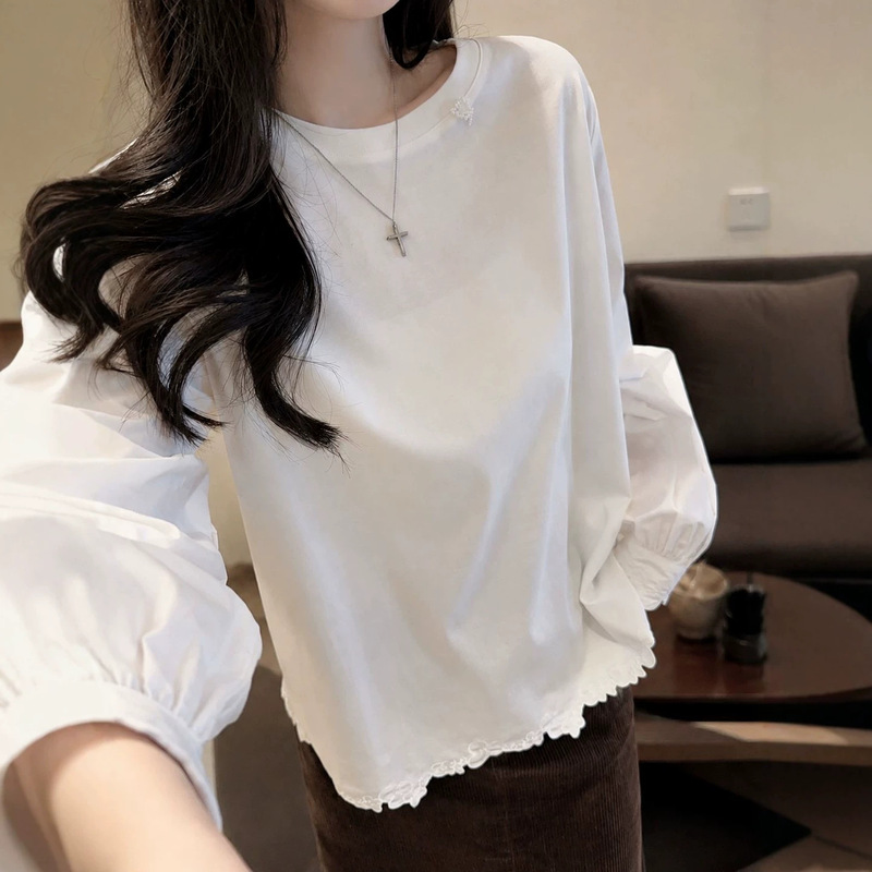 Chunman~Unique and stylish~Beautiful design. Early autumn long-staple cotton embroidered lace white T-shirt combined with a shirt top for women Chunman~Unique and stylish~Beautiful design. Early autumn long-staple cotton embroidered lace white T-shirt combined with a shirt top for women