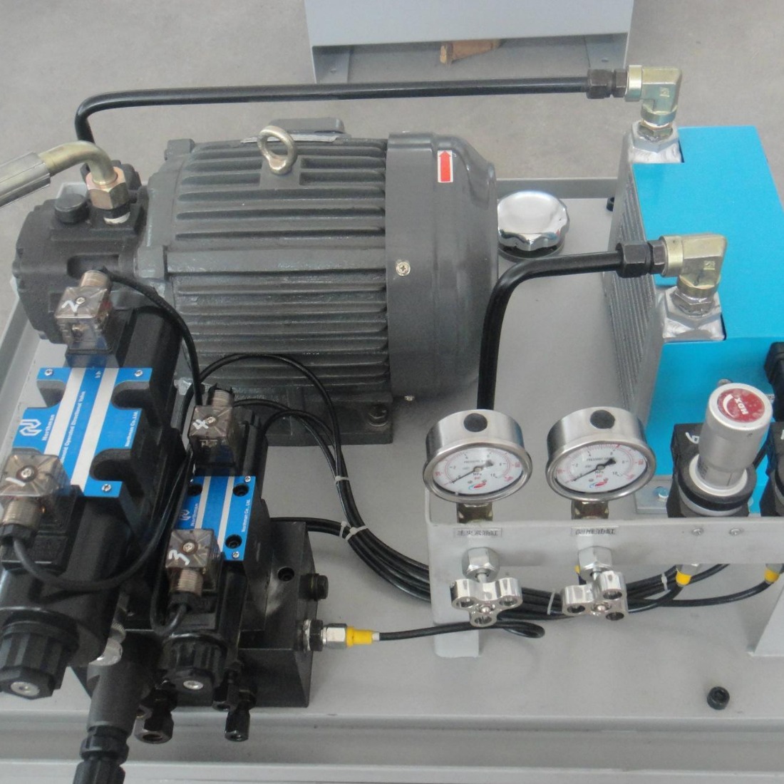 热销西安工业炉、电弧炉、精炼炉液压系统