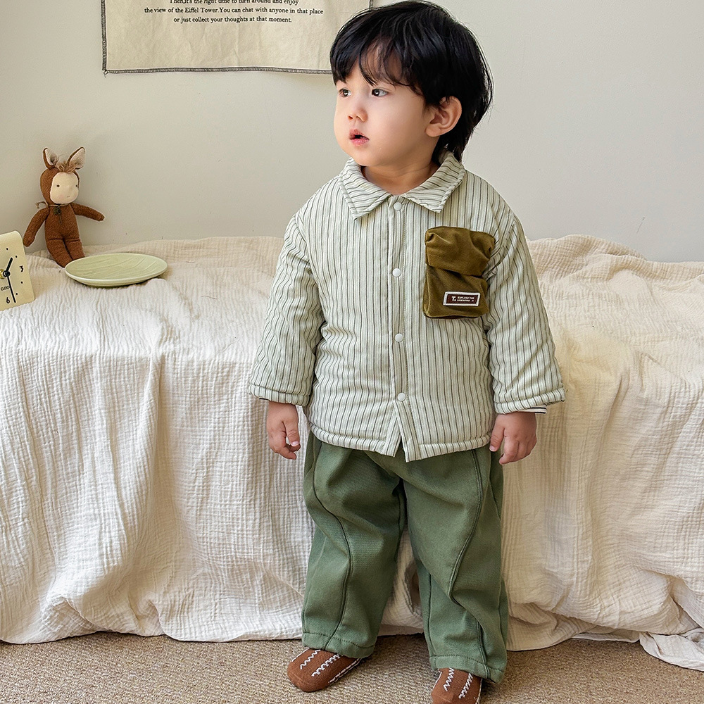 Ropa para niños coreanos estilo otoño e invierno abrigo acolchado a rayas para bebés más pantalones casuales de terciopelo traje de bebé de 1-3 años
