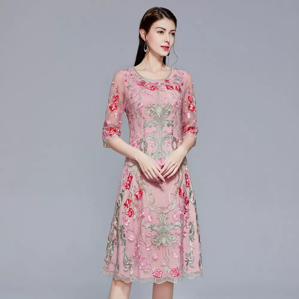 深圳品牌婚庆妈妈装中老年女装刺绣连衣裙女碎花裙子A字型