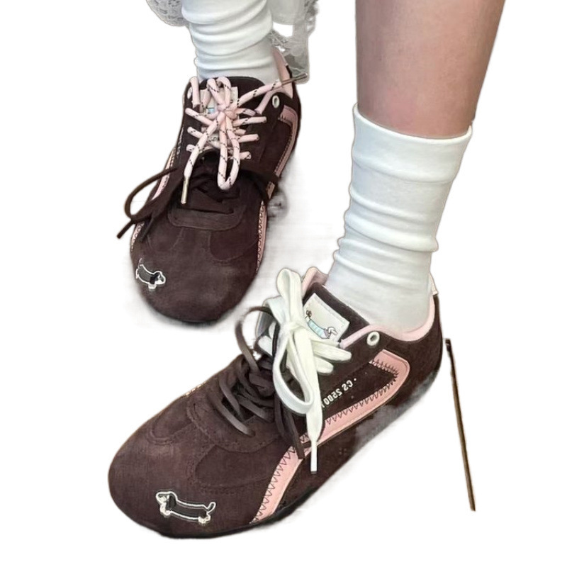 Zapatos de carreras de perro salchicha marrón para mujeres 2026 nuevos zapatos de entrenamiento alemán ligeros transfronterizos transpirables