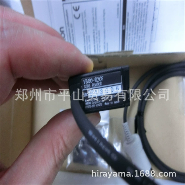 OMRON Omron считыватель штрих-кодов V500-R2CF