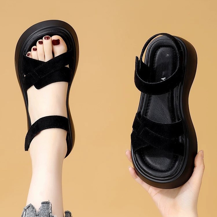 Sandalias romanas de base gruesa coreana para mujeres verano 2026 nueva moda versátil con una base suave no cansada sandalias de playa