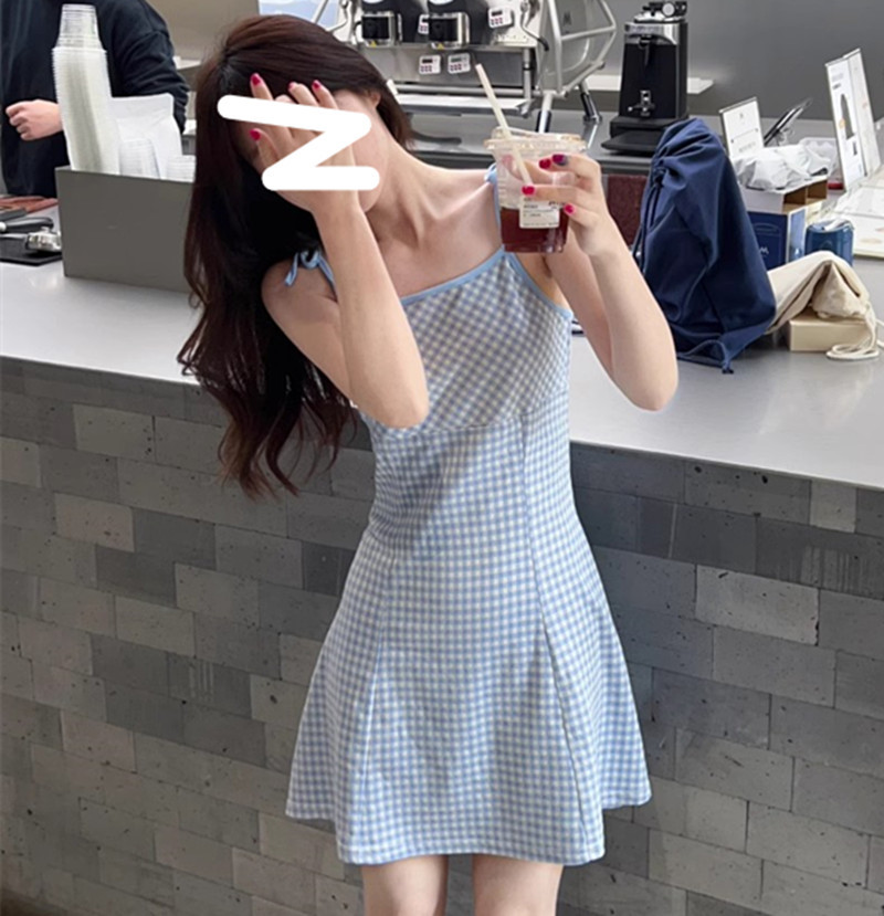 파란색 격자 무늬