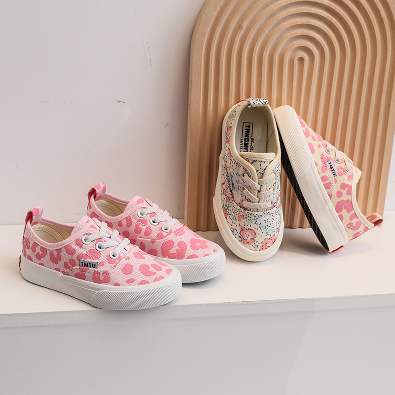 Children's Canvas Shoes Girls' White Shoes 2025 Spring Cartoon Large Children's Slip-on Shoes Trendy National Tide