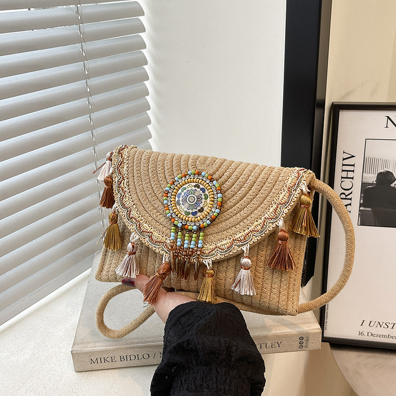 2025 Handwoven Straw Bag Ethnic Style Clutch Bag Shoulder Crossbody Bag Beach Fashion Casual Retro Temperament 2025 Handwoven Straw Bag Ethnic Style Clutch Bag Shoulder Crossbody Bag Beach Fashion Casual Retro Temperament