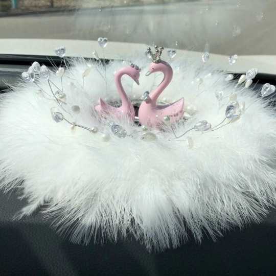 Katie asiento de perfume de coche cerámica gato diamante adornos de coche KT decoración de coche caja de perfume de coche al por mayor