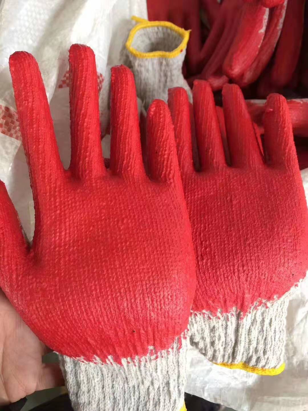 欧美中东外贸出口单股小红平胶工作手套劳动防护浸胶手套柔软平价