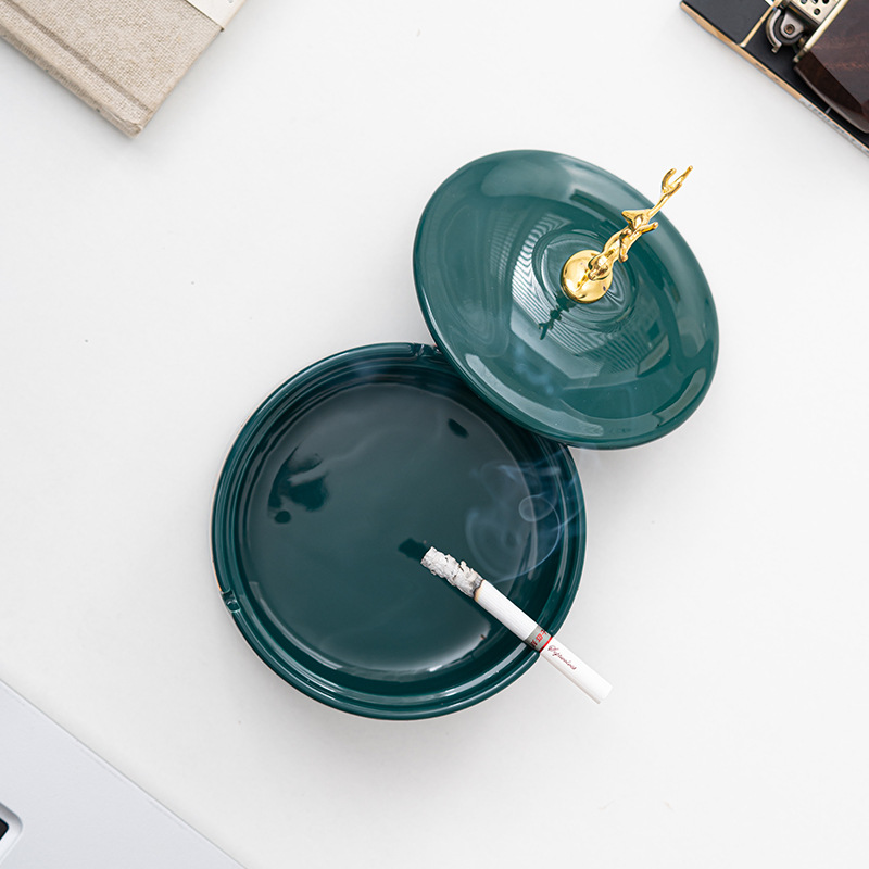 Cenicero doméstico sala de estar lujoso ligero de alta calidad cubierta de cinta de ceniza a prueba de volar oficina de alta gama atmósfera personalidad creativa de alto grado