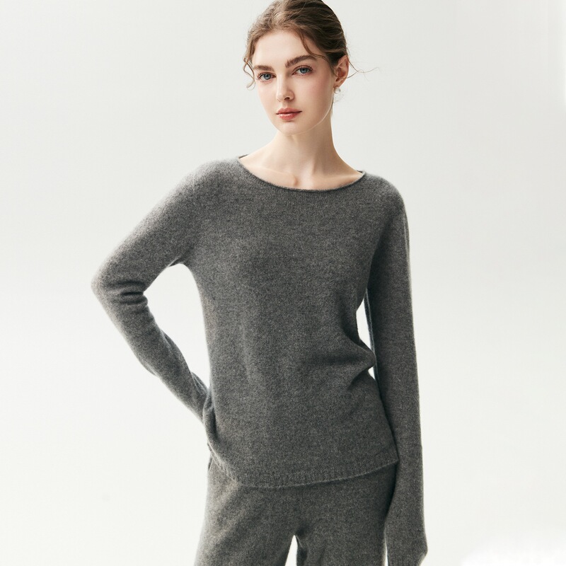 Relaxed style, seamless, one-piece neckline, rolled hem, 100% cashmere, loose-fitting, soft and comfortable knit sweater for autumn and winter, slimming effect Relaxed style, seamless, one-piece neckline, rolled hem, 100% cashmere, loose-fitting, soft and comfortable knit sweater for autumn and winter, slimming effect