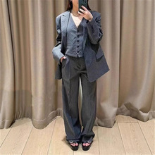 法式小众2024秋冬新款条纹套装西装马甲短裙长裤通勤女套装