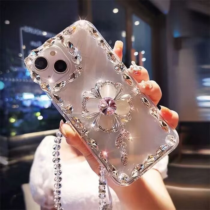 iPhone15 Rhinestone Clover Case